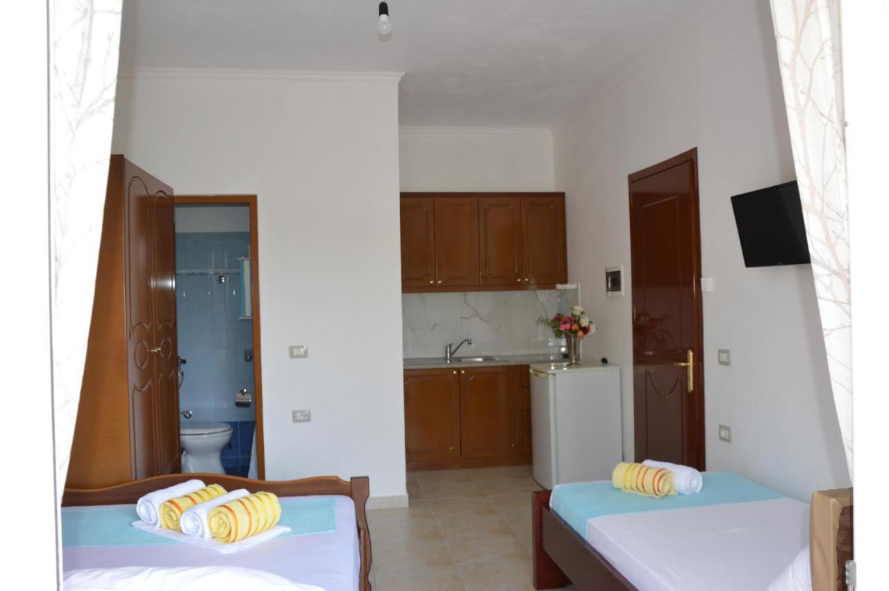 Mirror Beach Ksamil - Vila Zervo Sarandë Esterno foto