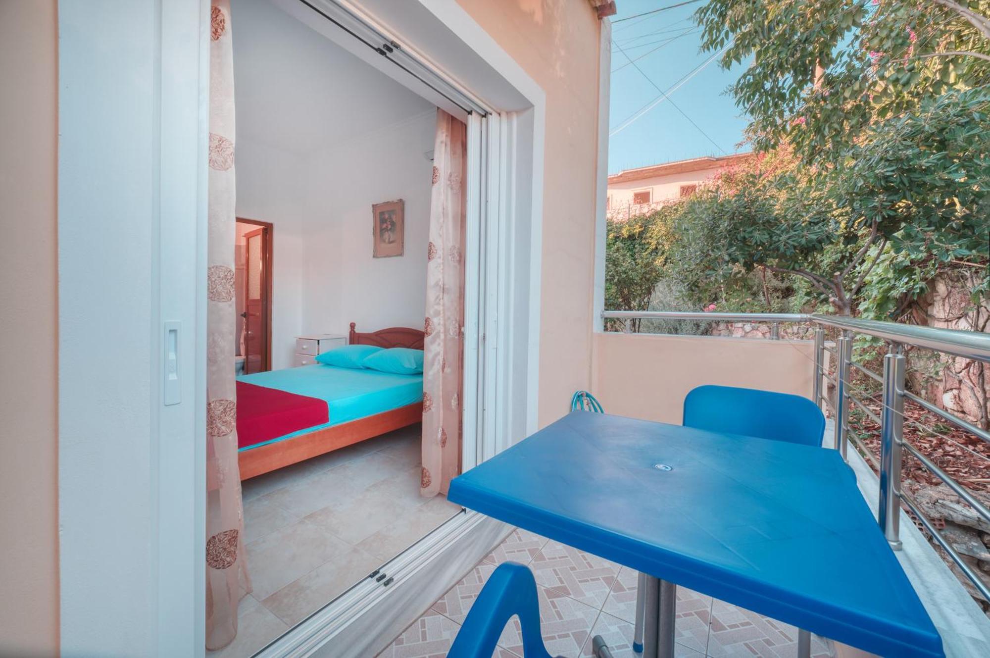 Mirror Beach Ksamil - Vila Zervo Sarandë Esterno foto
