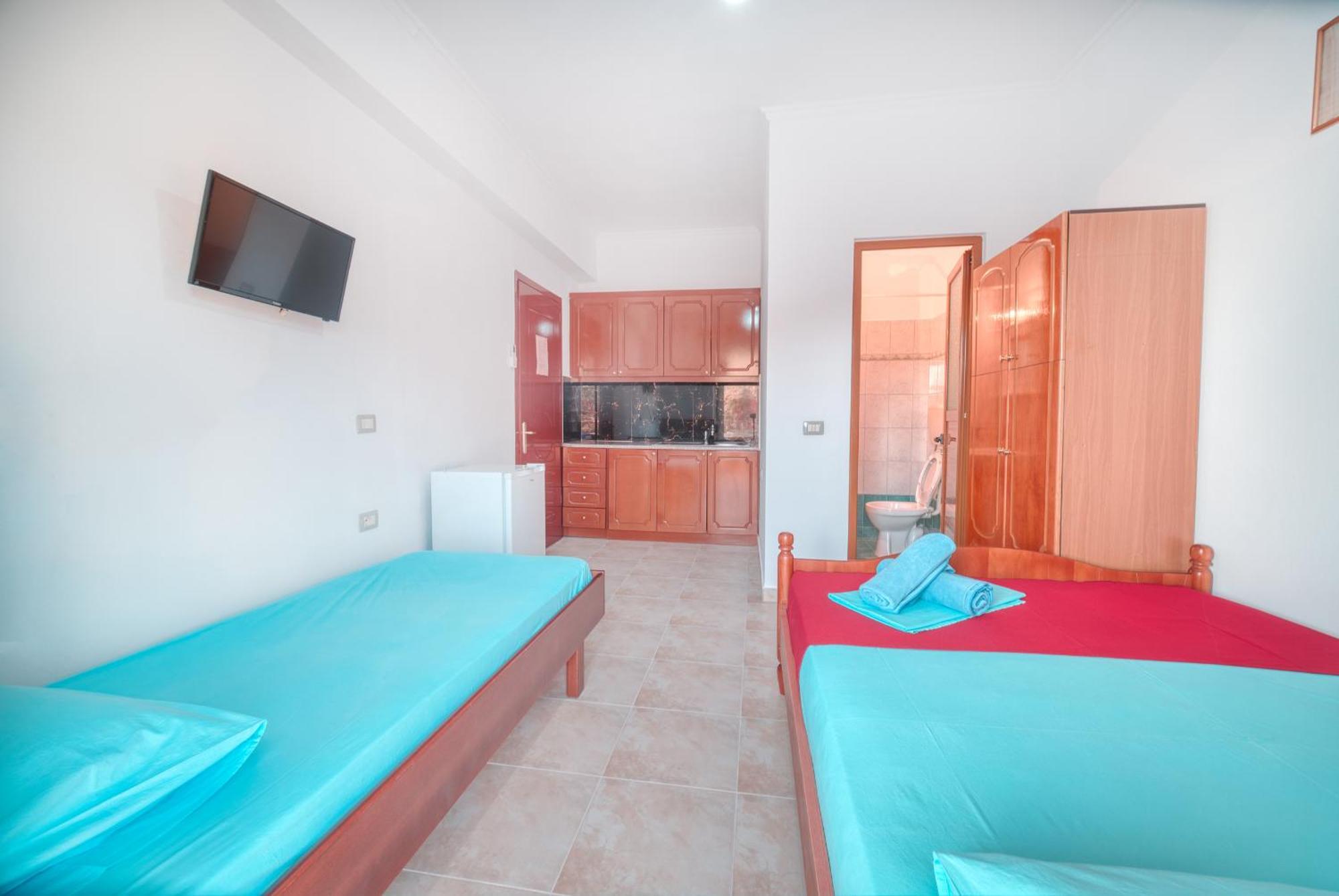 Mirror Beach Ksamil - Vila Zervo Sarandë Esterno foto